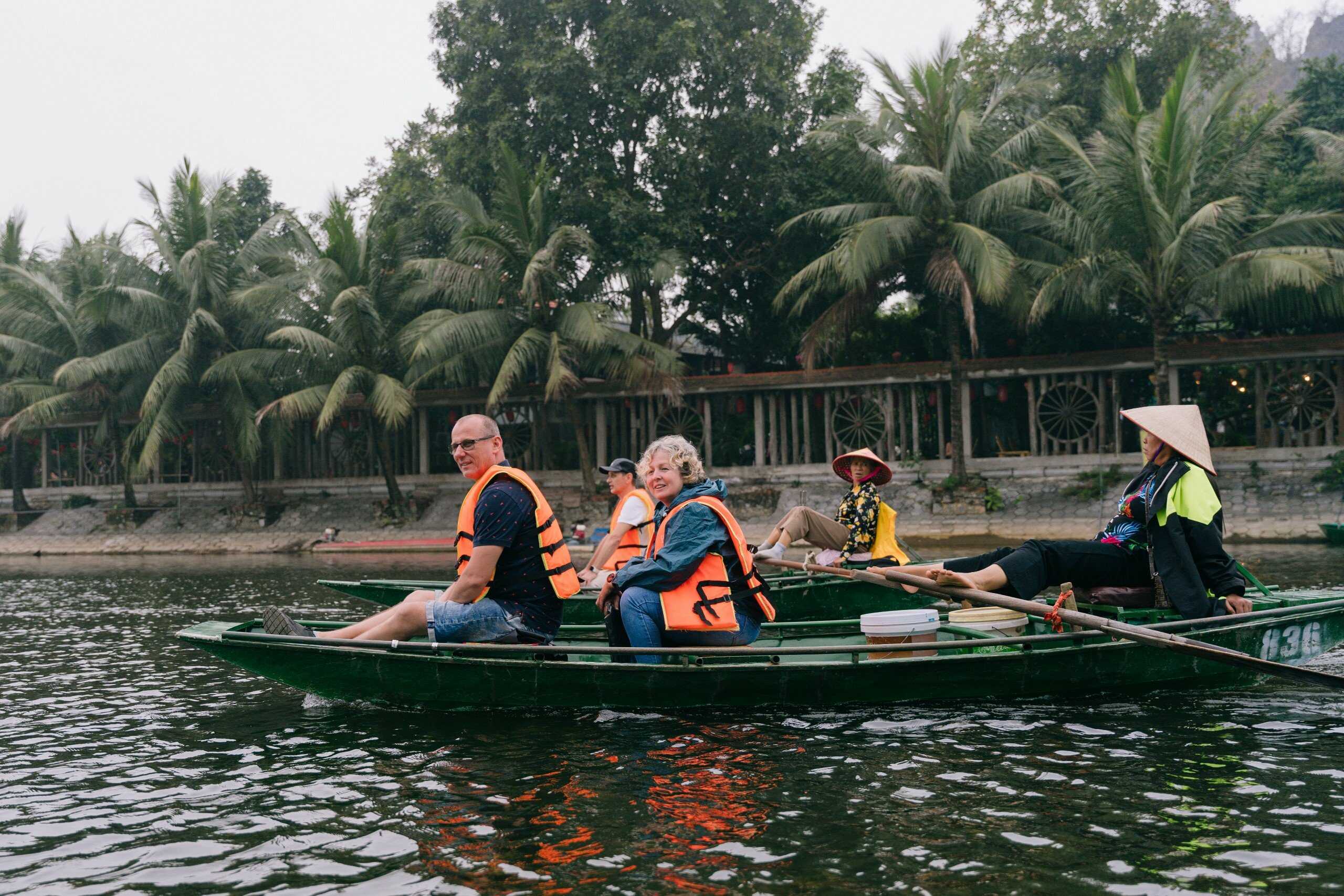 tam-coc-boat-tour-ninh-binh