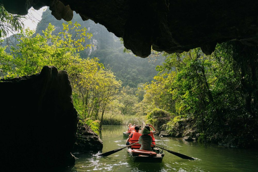 trang-an-natural-landscapes-boat-tour