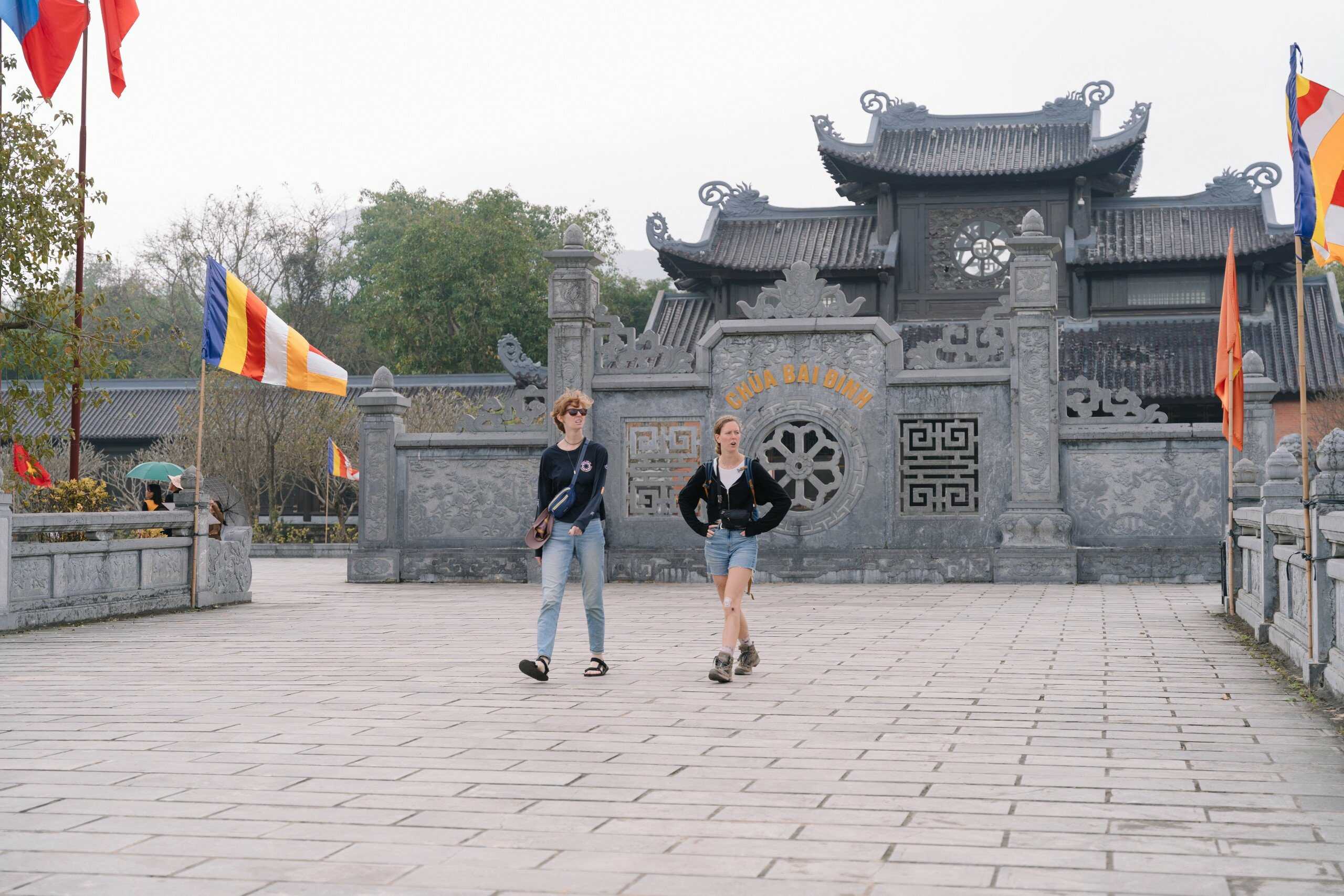 bai-dinh-pagoda-tour-ninh-binh-1-day