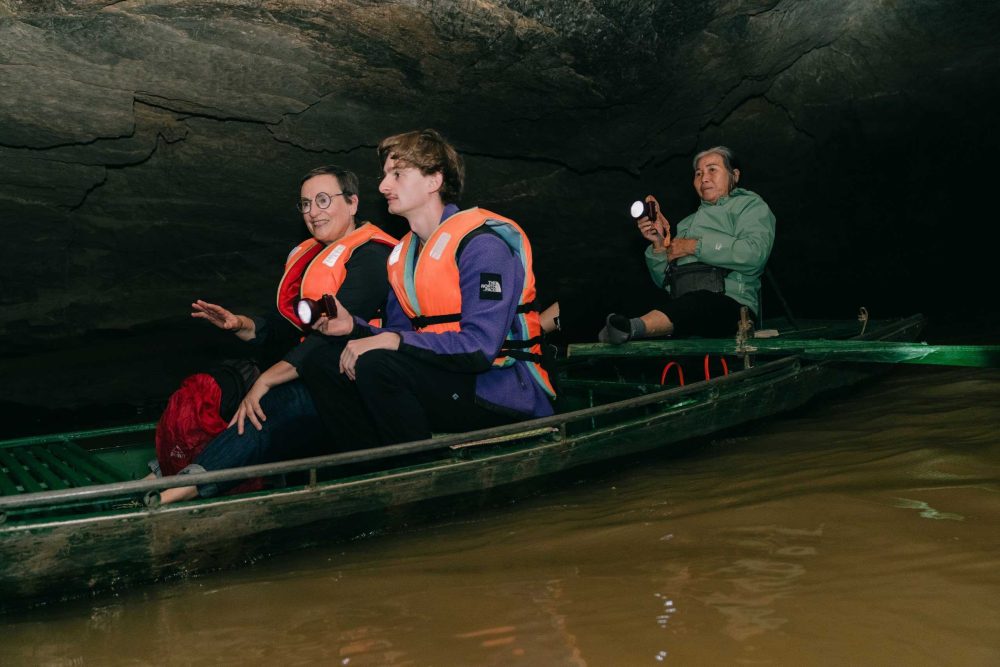 explore-but-cave-thung-nham-bird-park