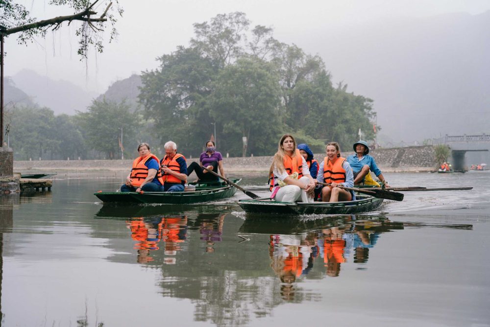 tam-coc-boat-tour-ninh-binh